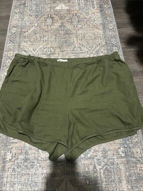 Madewell Olive Green Women’s Shorts